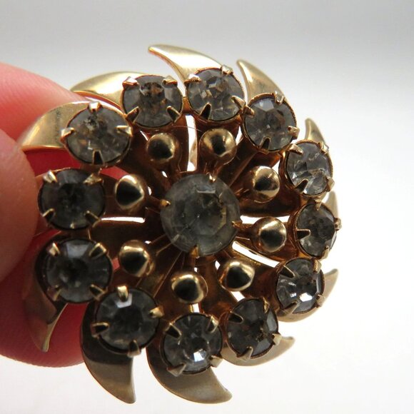 Vintage Brooch Floral Gold Tone Rhinestone Swirl Flower Petals Pin - Picture 8 of 15